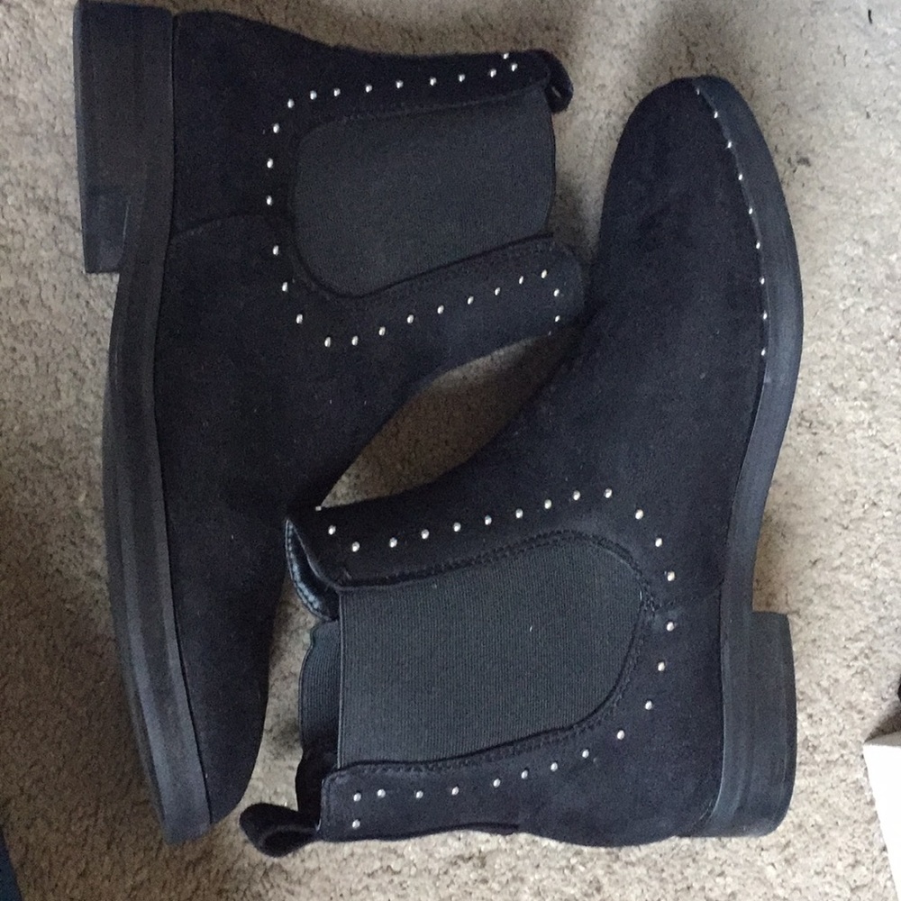 Studded Chelsea boots